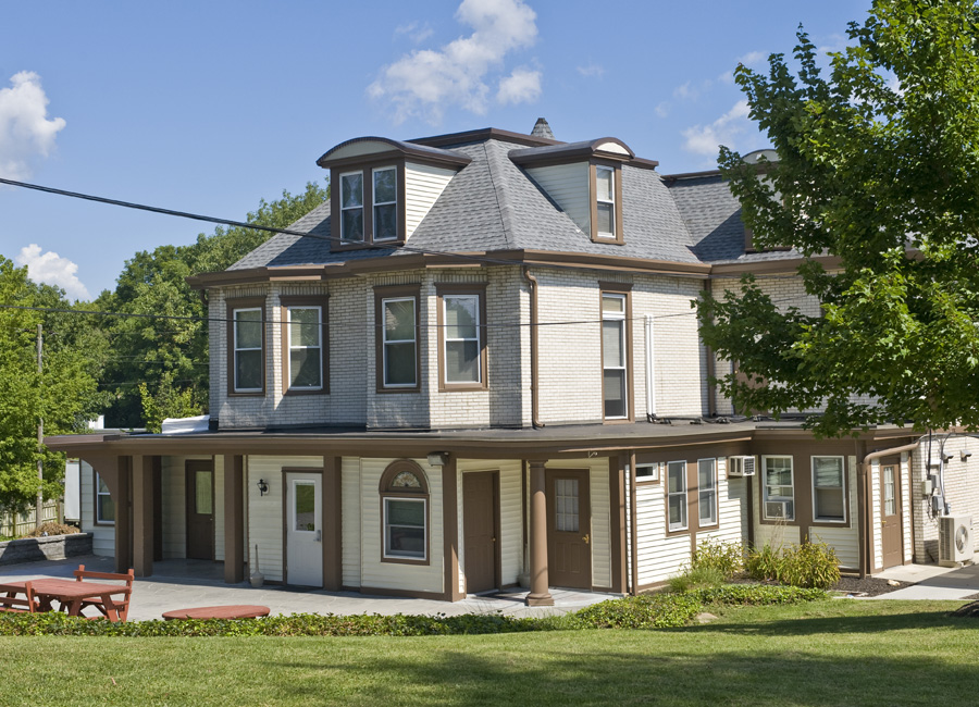 Gate House for Women